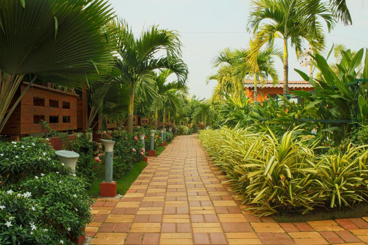 Grand Vatika Resort Arambol Exterior photo