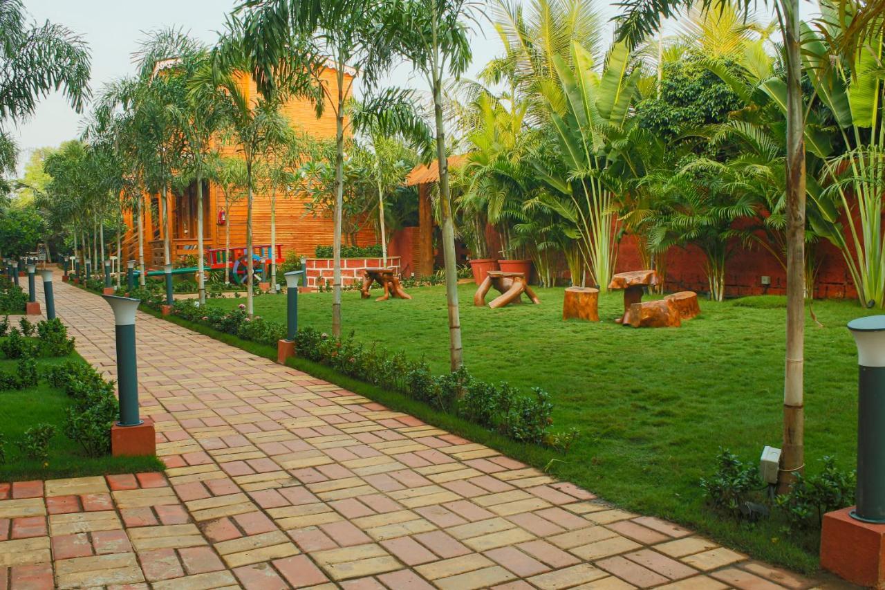 Grand Vatika Resort Arambol Exterior photo